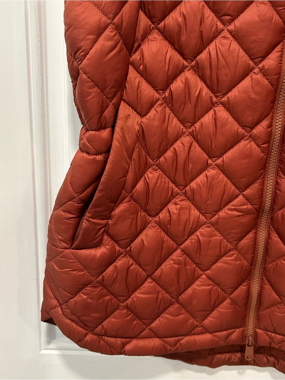 Athleta Whisper Featherless Puffer Vest Sequoia Brown Outdoor Hiking Size L EUC - Picture 3 of 11